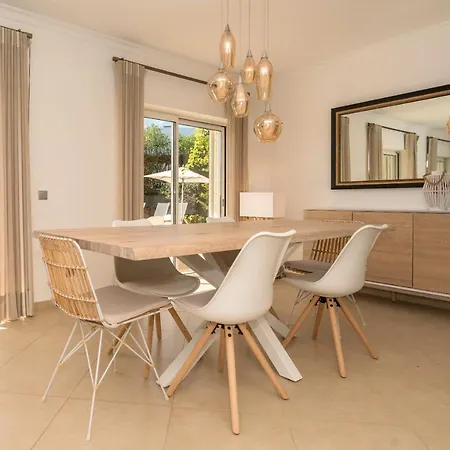 לינה וארוחת בוקר Casa Eleonora 4*