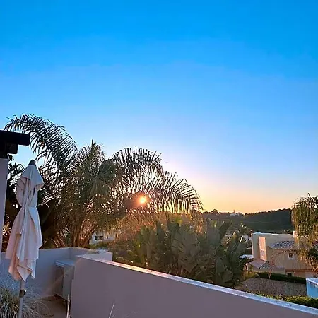 Casa Eleonora לאגוּ‏ש