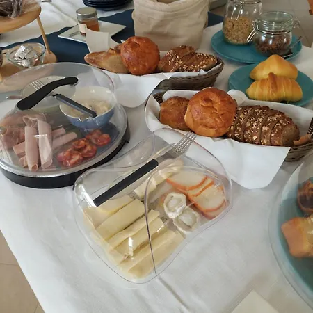 Casa Eleonora Oda ve Kahvaltı 4*